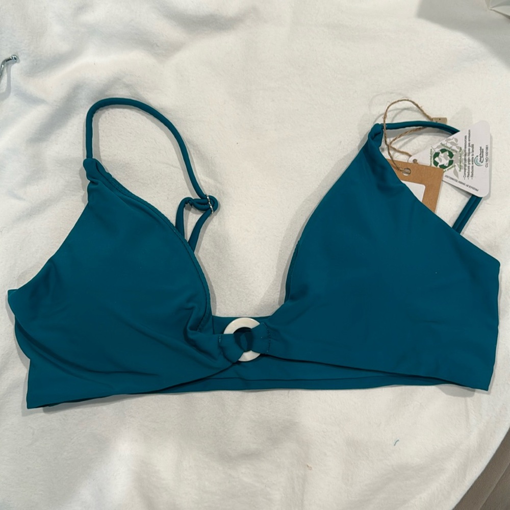 Medium Berlook turquoise bathing suit top. New with tags